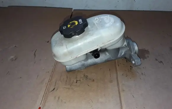 Cadillac SRX Master brake cylinder 18019459 0823041