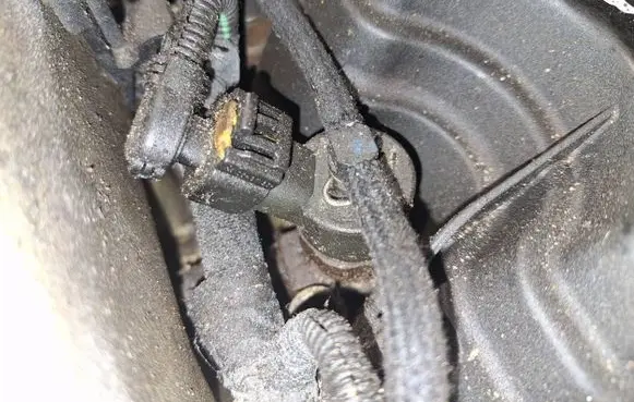 Opel Zafira B Fuel injector 0445110276