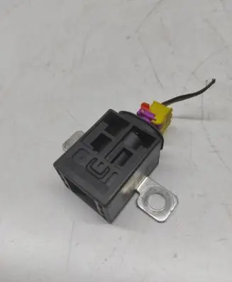 Audi A6 S6 C6 4F Battery relay fuse 4F0915519