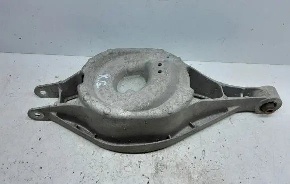 Infiniti QX70 S51 Rear upper control arm/wishbone