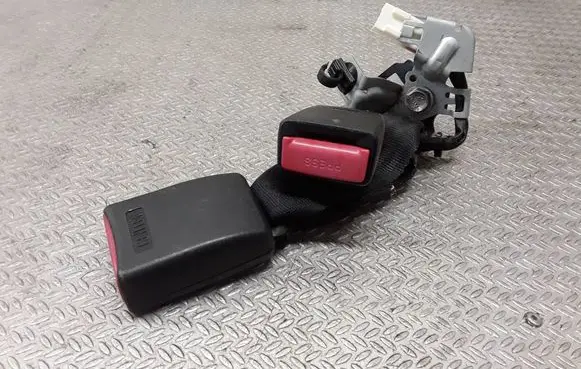 Mazda 6 Middle seatbelt buckle (rear) 