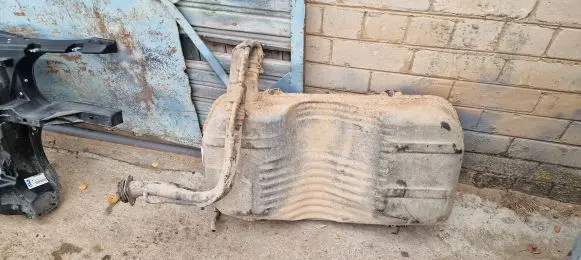 Subaru Justy Fuel tank 