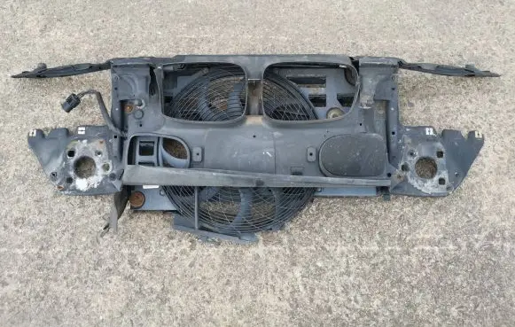 BMW 5 E39 Top upper radiator support slam panel