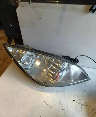Mitsubishi Colt Headlight/headlamp 0301208202 MR957354