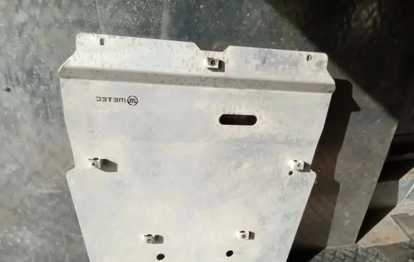 Mercedes-Benz Citan II Engine splash shield/under tray 818040