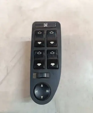 BMW 5 E39 Electric window control switch 8380646