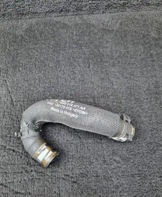 Audi Q7 4M Engine coolant pipe/hose 4M0819371AA