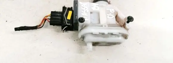 Volkswagen PASSAT B4 Central locking motor 3a0862153b