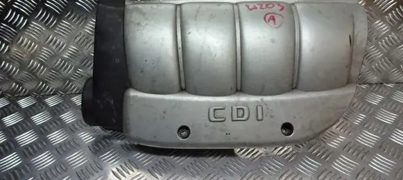 Mercedes-Benz C W203 Engine cover (trim) 6110101167