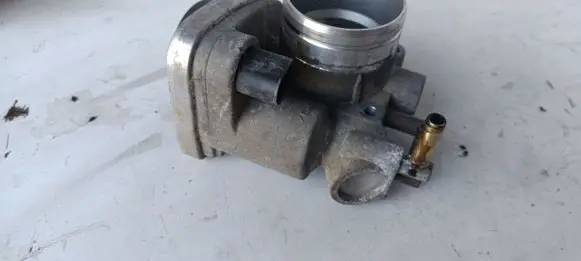Volkswagen Jetta V Throttle valve A2C53093430