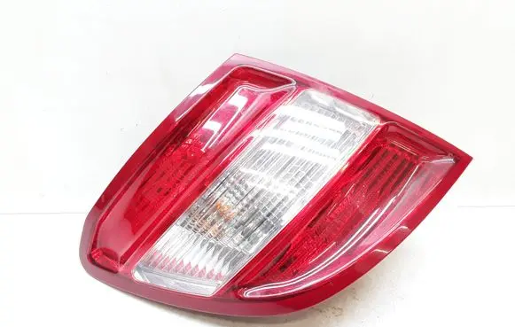 Mercedes-Benz C W204 Rear/tail lights 01031020