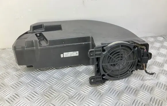 Audi TT TTS Mk2 Subwoofer speaker 8J7035382