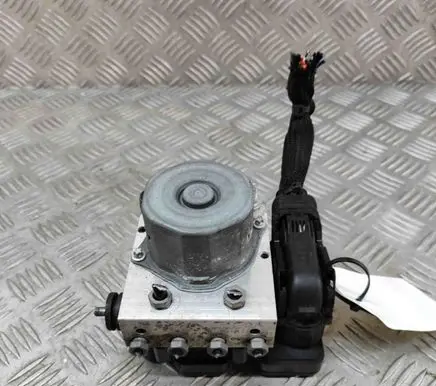 Mercedes-Benz CLA C117 X117 W117 ABS Pump A0004313700