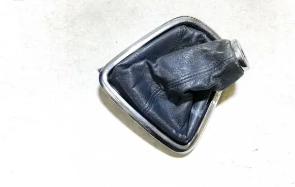Toyota Corolla Verso E121 Gear shifter surround trim plastic
