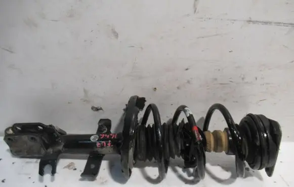 Renault Clio IV Front shock absorber/damper
