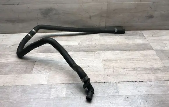 Mercedes-Benz E W211 Engine coolant pipe/hose A2118302296