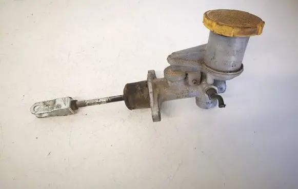 Subaru Forester SG Clutch master cylinder 