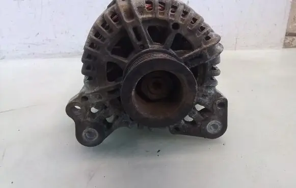 Volkswagen Golf VI Generator/alternator 036903024H