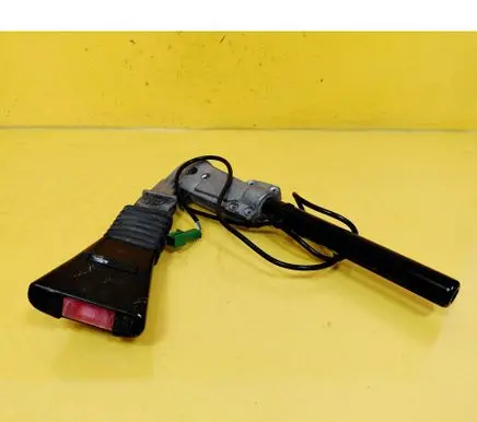 Opel Vectra B Front seatbelt buckle 90585747