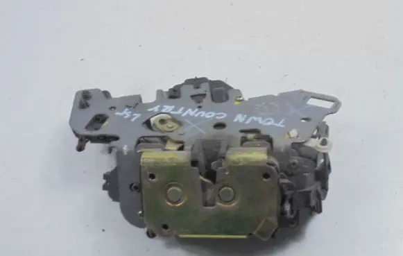 Chrysler Grand Voyager IV Rear door lock