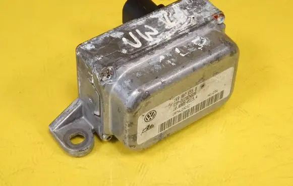 Volkswagen Golf IV ESP acceleration yaw rate sensor 1K0907655B