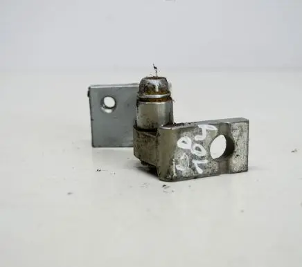 Seat Leon (1P) Rear door upper hinge 5P0833402C