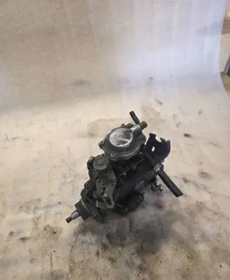 Volkswagen PASSAT B3 Fuel injection high pressure pump 028130107