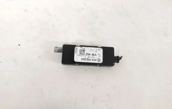Volkswagen PASSAT B6 Antenna control unit 3c9035552