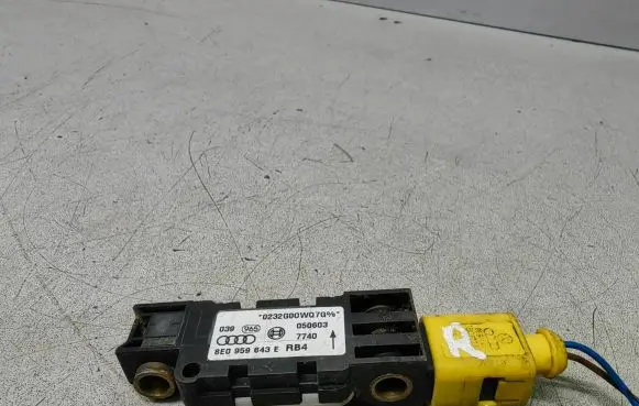 Audi A4 S4 B6 8E 8H Airbag deployment crash/impact sensor 8E0959643E