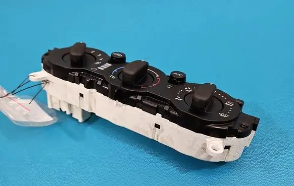 Ford Focus Climate control/heater control trim BM5T18549 IMPRK1581791