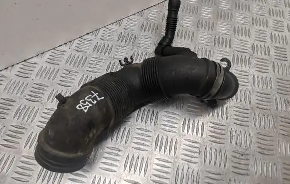 Volkswagen Caddy Turbo air intake inlet pipe/hose 3C0129654M 446196604