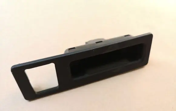 BMW 2 F22 F23 Tailgate opening switch 51247463162