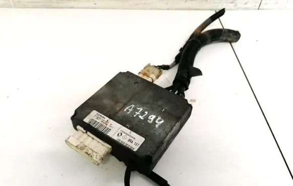 Renault 19 Other control units/modules 7700858900 S103010137B