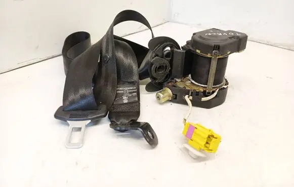 Volkswagen Touran I Front seatbelt 191857827
