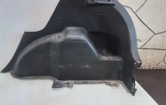 Toyota Yaris Trunk/boot lower side trim panel 