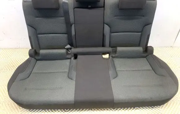 Volkswagen Golf VII Second row seats 