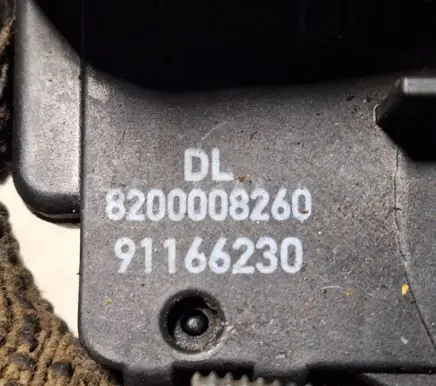 Renault Trafic II (X83) Front door lock 4610184
