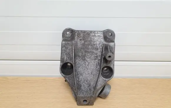 BMW 5 F10 F11 Engine mounting bracket 6777623 22116777623