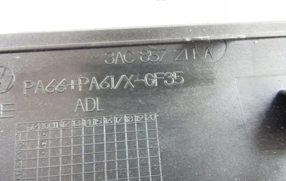 Volkswagen PASSAT CC Panel trim 3AC857211A