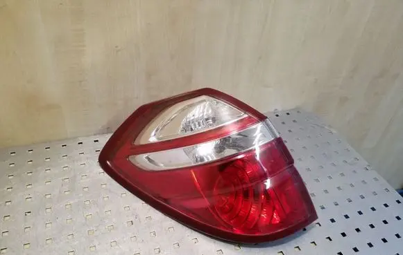 Subaru Legacy Rear/tail lights 22020952