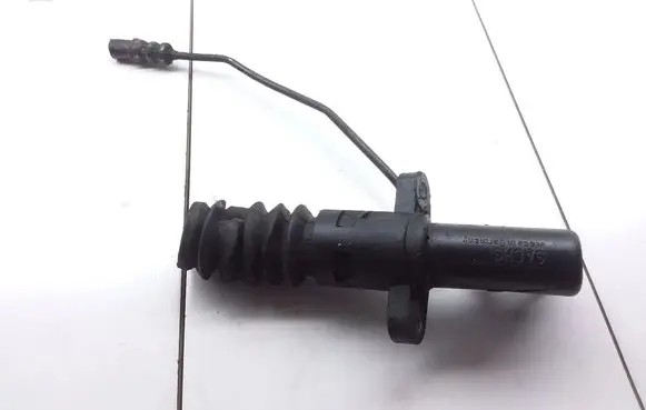 Peugeot 307 Clutch master cylinder 486283000131