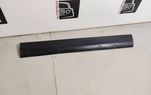 Volkswagen PASSAT B5.5 Rear door trim (molding) 3B0854950B