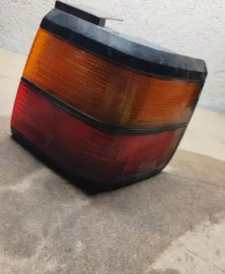 Volkswagen PASSAT B3 Tail light bulb cover holder 357945258