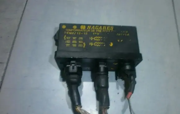 Renault Megane I Glow plug pre-heat relay 770070715a