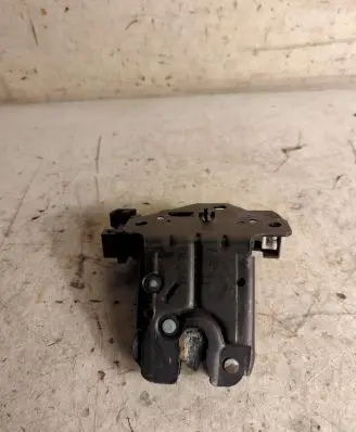 Audi A6 S6 C6 4F Tailgate/trunk/boot lock/catch/latch 8P4827505