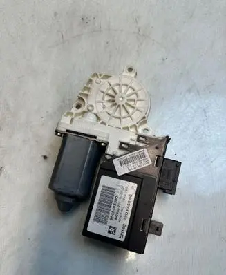 Citroen C5 Front door window regulator motor 9648485080