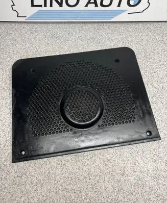 BMW 5 E60 E61 Subwoofer grill/trim 6976960