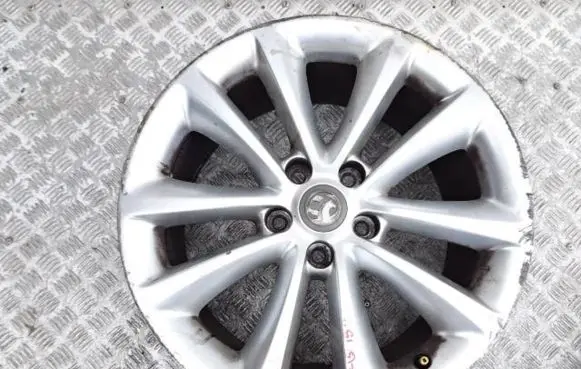 Opel Zafira C R18 alloy rim 