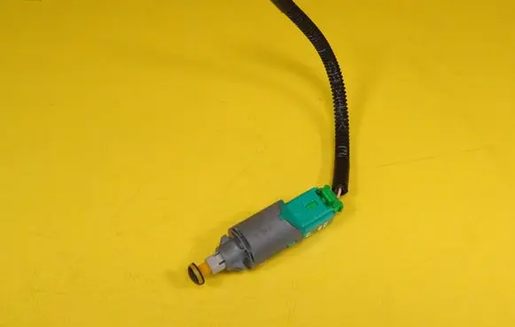 Renault Scenic II - Grand scenic II Clutch pedal sensor 8200168240B