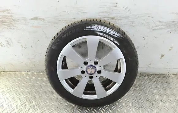 Mercedes-Benz C W204 R16 alloy rim A2044011102